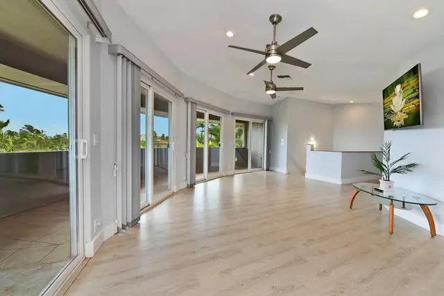 Listing Image for 3 Bermuda Pl 35 of 50