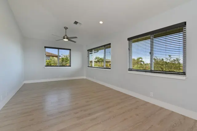 Listing Image for 3 Bermuda Pl 40 of 50