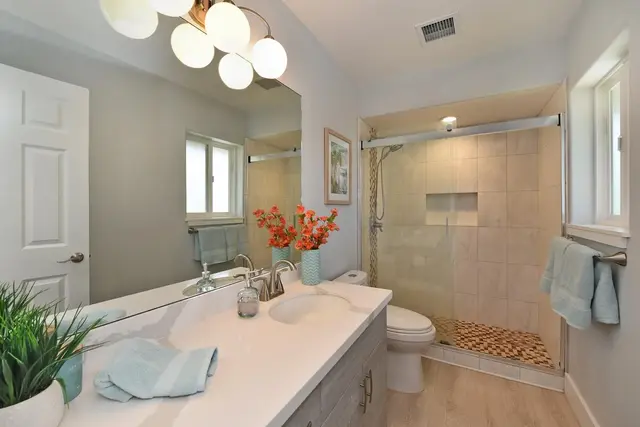 Listing Image for 3 Bermuda Pl 47 of 50