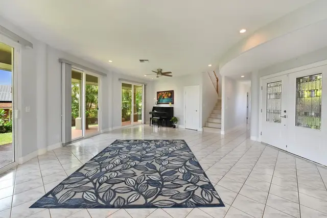 Listing Image for 3 Bermuda Pl 7 of 50