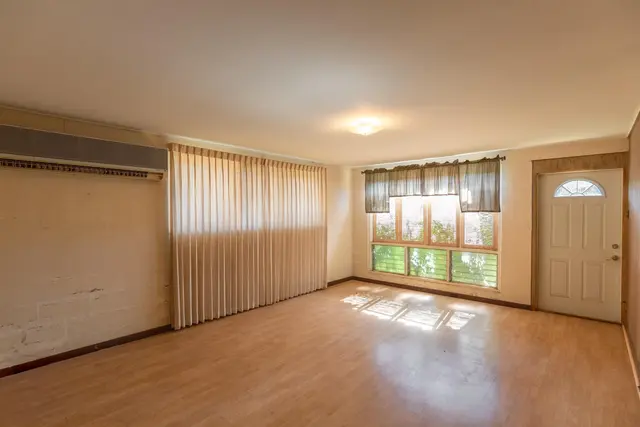 Listing Image for 81 Kumano Dr 4 of 17