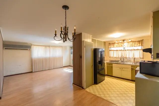 Listing Image for 81 Kumano Dr 5 of 17