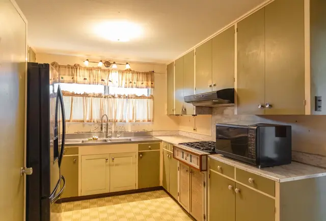 Listing Image for 81 Kumano Dr 6 of 17