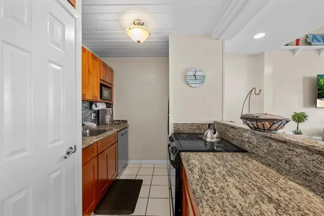 Listing Image for 2191 S Kihei Rd 2413 13 of 32