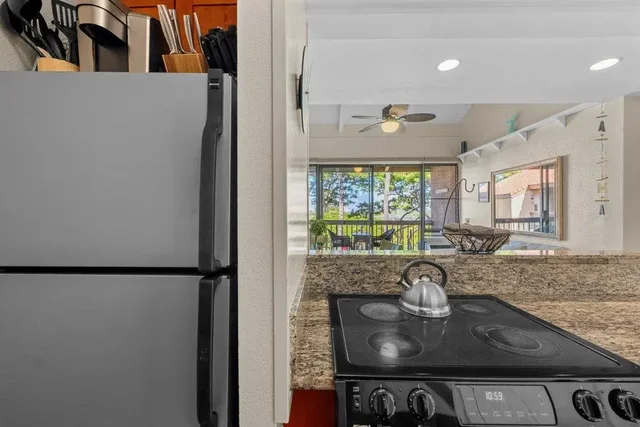 Listing Image for 2191 S Kihei Rd 2413 14 of 32