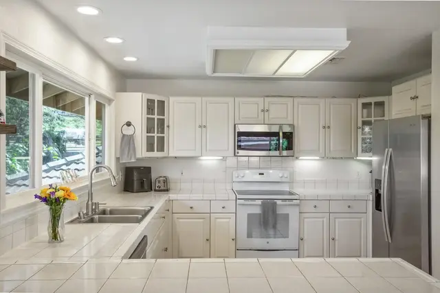 Listing Image for 85 Kepola Pl 10 of 50