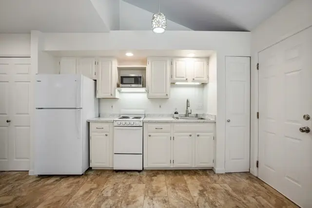Listing Image for 85 Kepola Pl 33 of 50