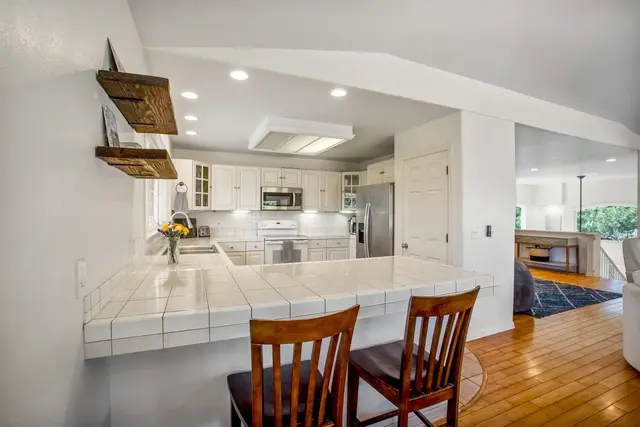 Listing Image for 85 Kepola Pl 9 of 50