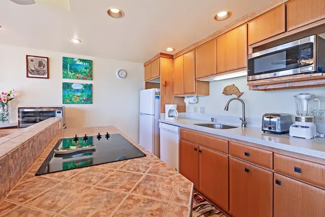 Listing Image for 3559 Lower Honoapiilani Rd 5g 13 of 42