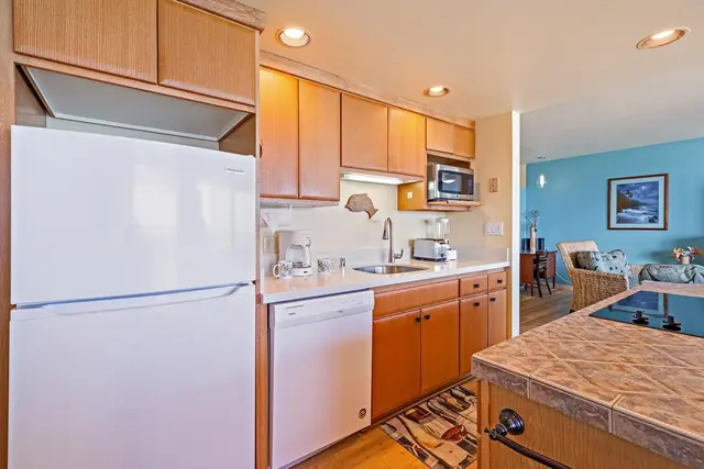 Listing Image for 3559 Lower Honoapiilani Rd 5g 15 of 42