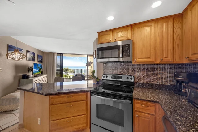 Listing Image for 3445 Lower Honoapiilani Rd 303 4 of 22