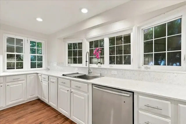 Listing Image for 571 S Alu Rd 4 of 49