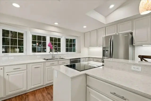 Listing Image for 571 S Alu Rd 5 of 49