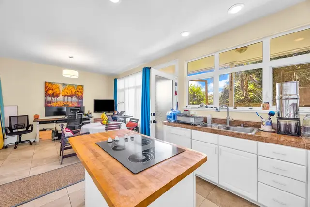 Listing Image for 71 Makawao Ave 3 10 of 28