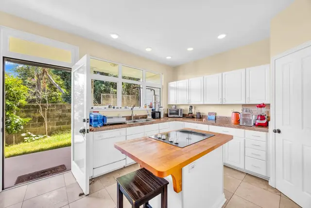 Listing Image for 71 Makawao Ave 3 7 of 28