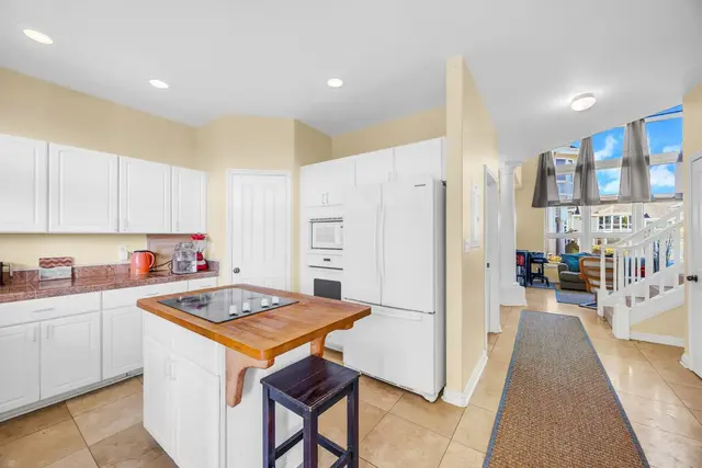 Listing Image for 71 Makawao Ave 3 8 of 28