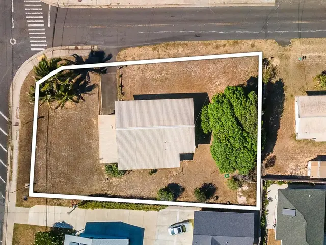 Listing Image for 418 Lihi St 5 of 40