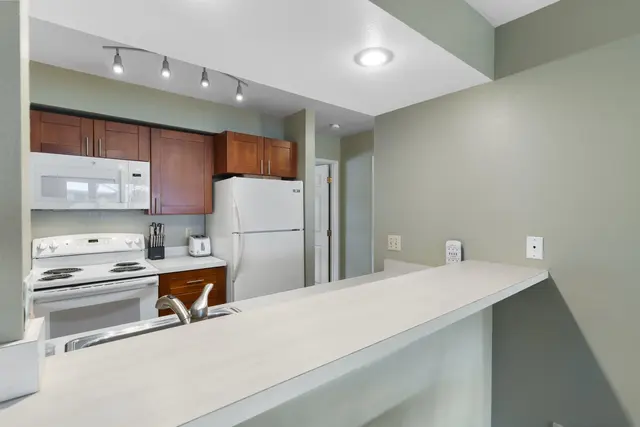 Listing Image for 679 S Kihei Rd A201 14 of 38