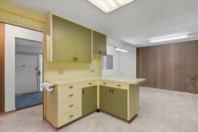 Listing Image for 1890 Makahala Pl 42 of 50