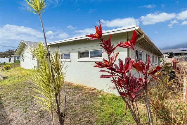Listing Image for 1890 Makahala Pl 9 of 50