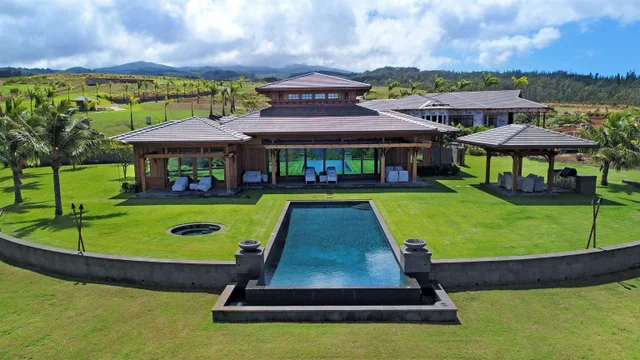 Listing Image for 100 Hawane Loop 1 5 of 30