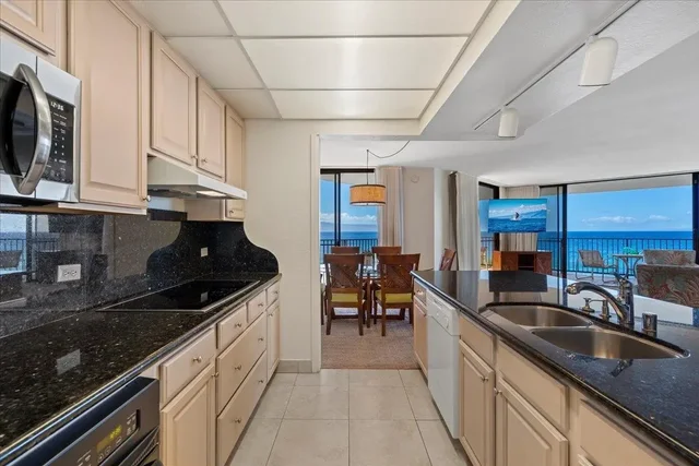 Listing Image for 3445 Lower Honoapiilani Rd 701 12 of 40