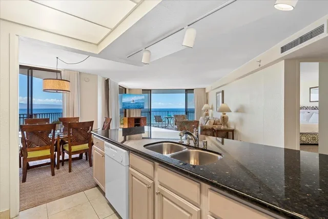 Listing Image for 3445 Lower Honoapiilani Rd 701 14 of 40