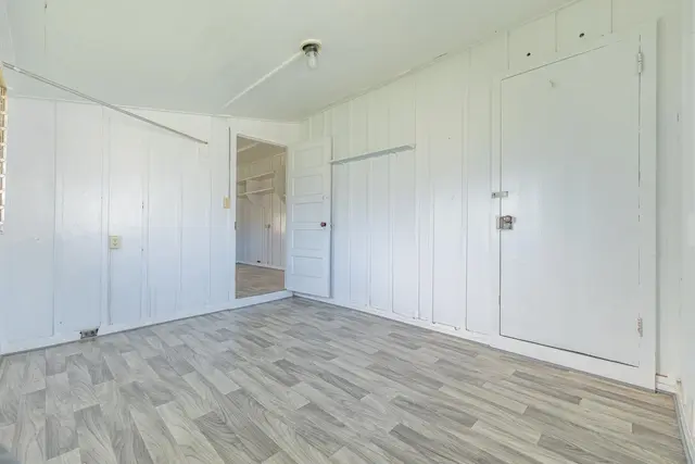 Listing Image for 1810 Farrington Ave 22 of 36