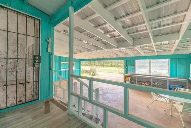 Listing Image for 1810 Farrington Ave 8 of 36