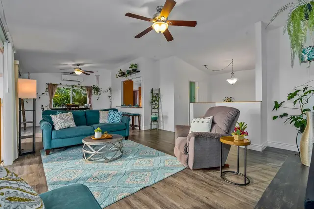 Listing Image for 2817 Panepoo St 3 of 49