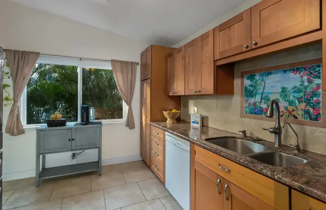 Listing Image for 2817 Panepoo St 32 of 49