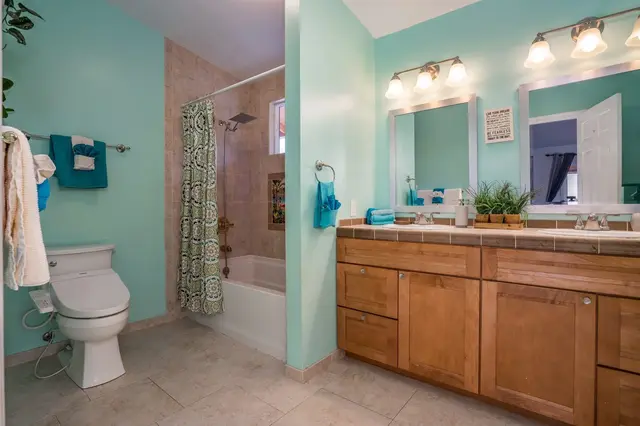 Listing Image for 2817 Panepoo St 39 of 49