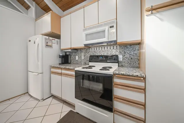 Listing Image for 2217 Auina Pl 33 of 50