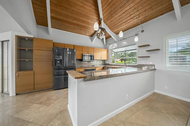 Listing Image for 2217 Auina Pl 46 of 50