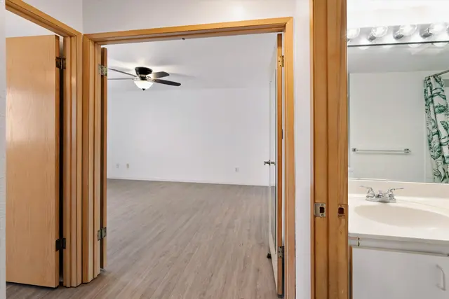 Listing Image for 10 Kopi Ln 18-104 12 of 40