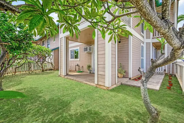 Listing Image for 10 Kopi Ln 18-104 23 of 40