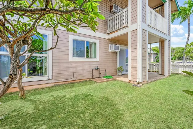 Listing Image for 10 Kopi Ln 18-104 24 of 40