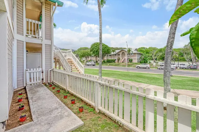Listing Image for 10 Kopi Ln 18-104 25 of 40