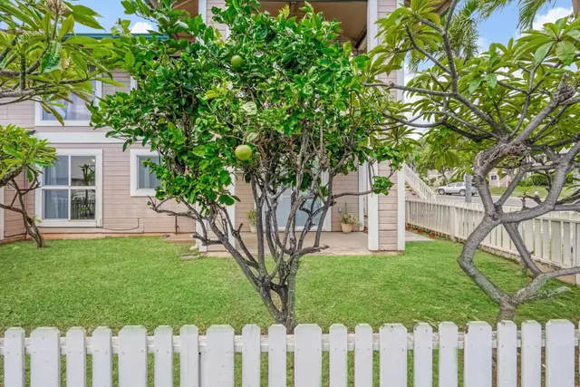 Listing Image for 10 Kopi Ln 18-104 30 of 40
