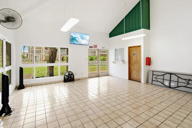 Listing Image for 10 Kopi Ln 18-104 31 of 40
