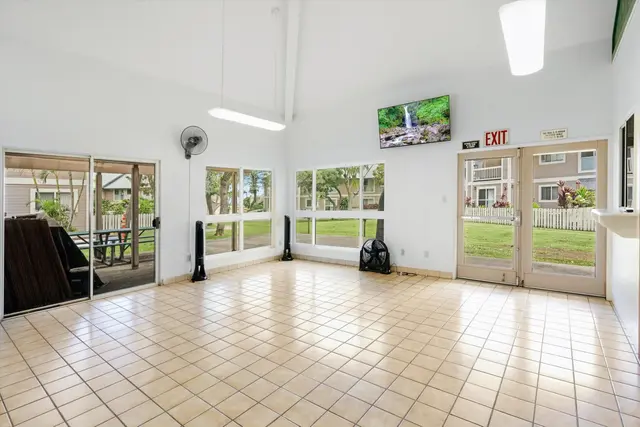 Listing Image for 10 Kopi Ln 18-104 34 of 40