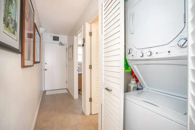 Listing Image for 50 Hauoli St 306 24 of 42