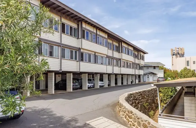 Listing Image for 471 Liholiho St 23 13 of 18