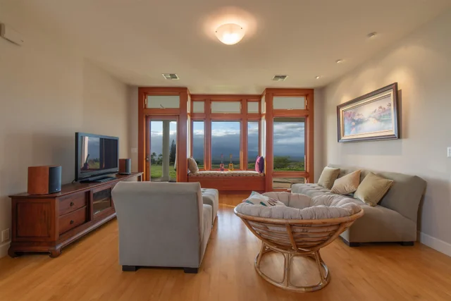 Listing Image for 2345 Omaopio Rd 6 of 23