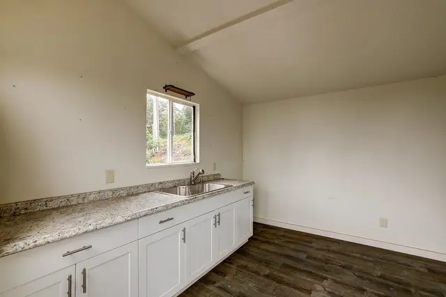 Listing Image for 686 Waiakoa Rd 16 of 20