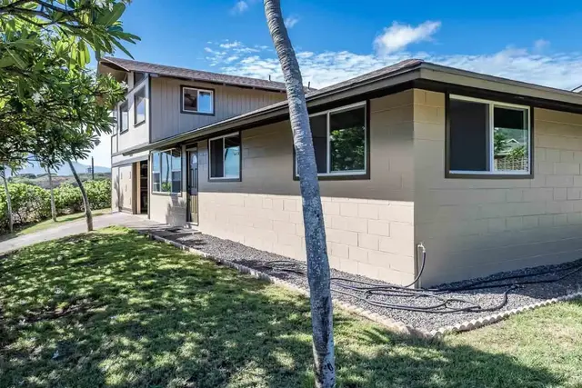 Listing Image for 755 Analio St 18 of 50