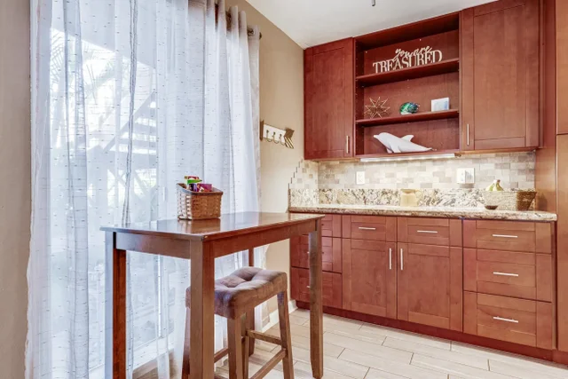 Listing Image for 140 Uwapo Rd 9-103 14 of 49