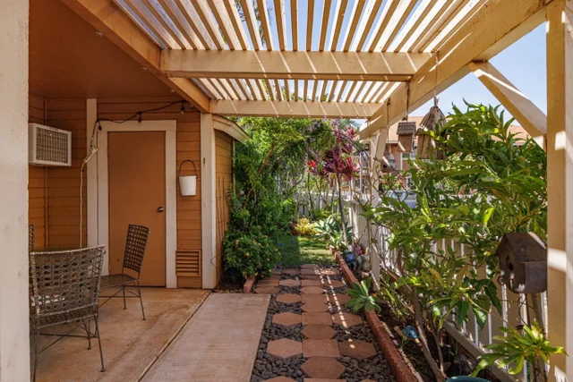 Listing Image for 140 Uwapo Rd 9-103 34 of 49