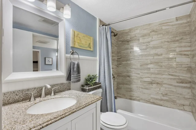 Listing Image for 140 Uwapo Rd 9-103 7 of 49