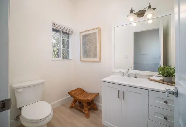 Listing Image for 34 N Laelua Pl 10 of 42